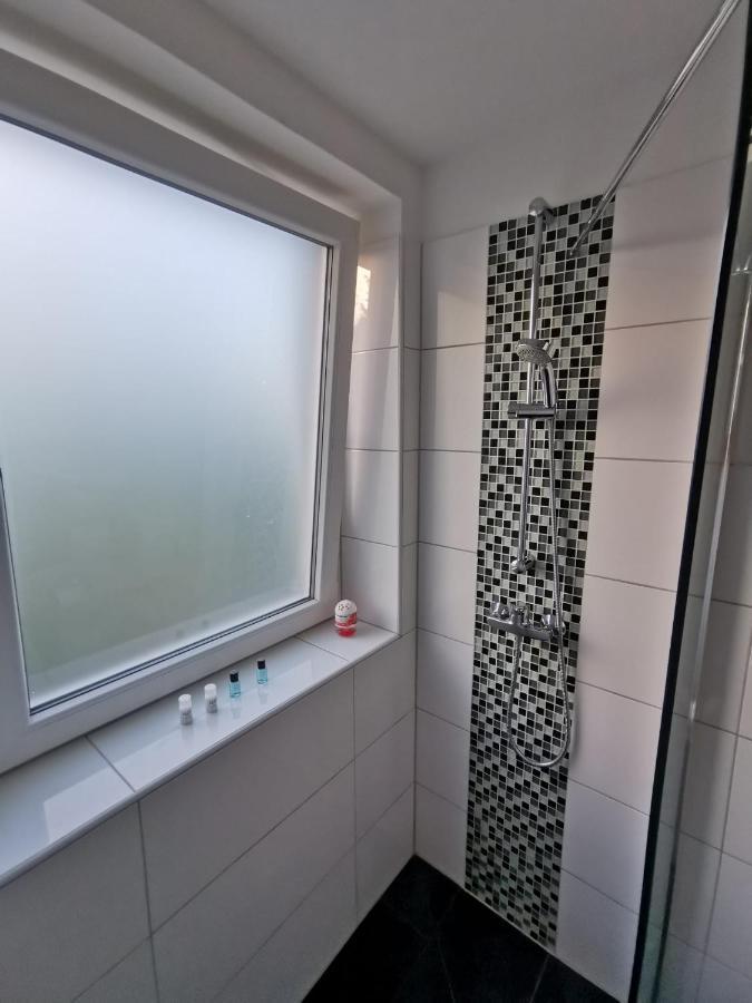 Liebevoll Eingerichtete Ferienwohnung - Zentrale Lage - Netflix & Paytv 빌헬름스하펜 외부 사진