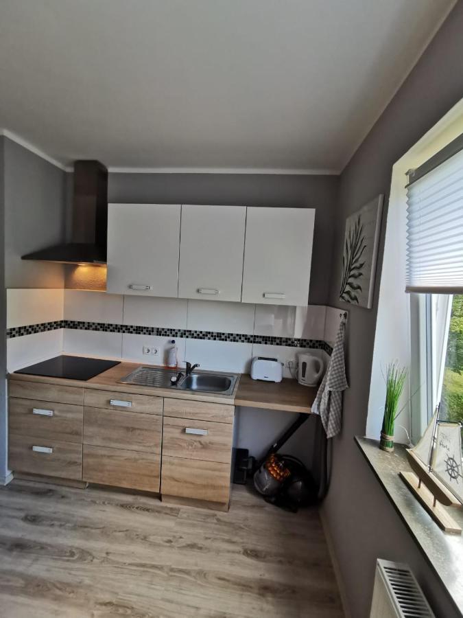 Liebevoll Eingerichtete Ferienwohnung - Zentrale Lage - Netflix & Paytv 빌헬름스하펜 외부 사진